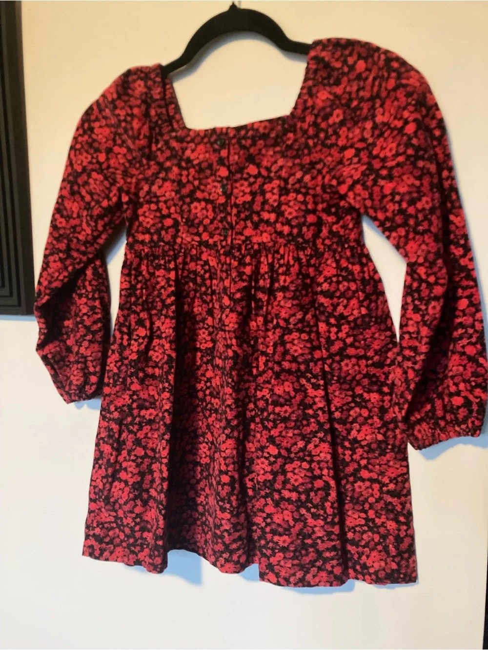 GAP floral movement neckline